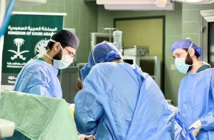 مركز الملك سلمان للإغاثة يختتم مشروع جراحة العظام بدمشق