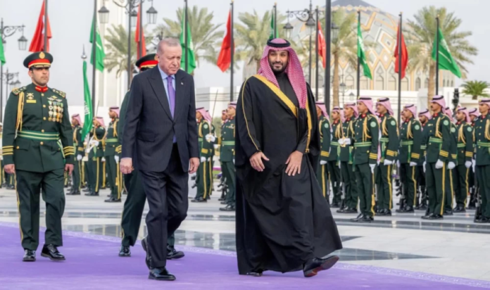 تعزيز العلاقات السعودية التركية: مباحثات ولي العهد والرئيس أردوغان