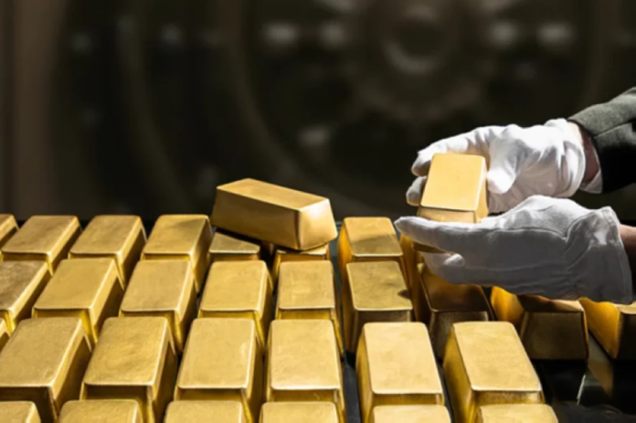 الذهب يتخطى 5000 دولار: أسباب وتأثيرات الارتفاع القياسي