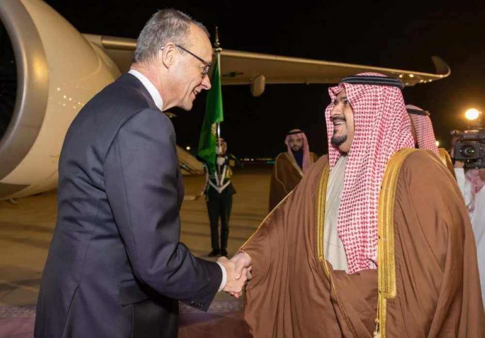 صورة لفريدريش ميرتس في الرياض