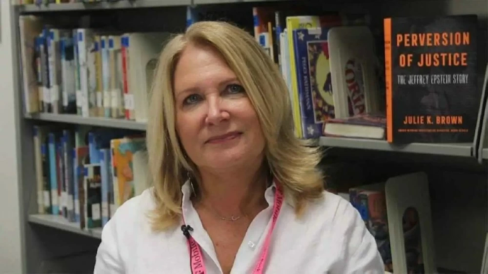 جولي براون: الصحفية التي كشفت إمبراطورية إبستين للعدالة