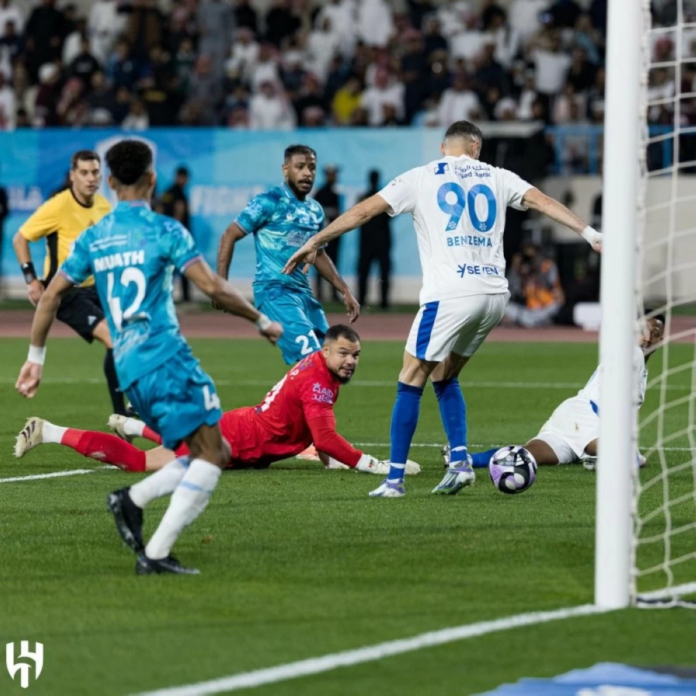 كريم بنزيما يسجل هاتريك تاريخي مع الاتحاد في دوري روشن