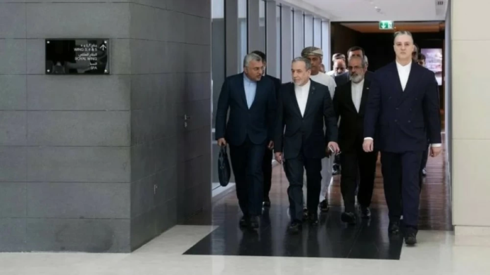 روسيا والصين تدعمان مفاوضات إيران وأمريكا في عُمان | تحليل