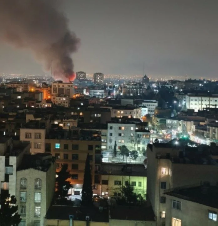 حريق ثكنة عسكرية بطهران: الجيش يسيطر وسط تساؤلات