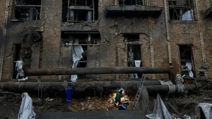 بولندا تستنفر: هجوم روسي يضرب طاقة أوكرانيا ويثير قلق الناتو