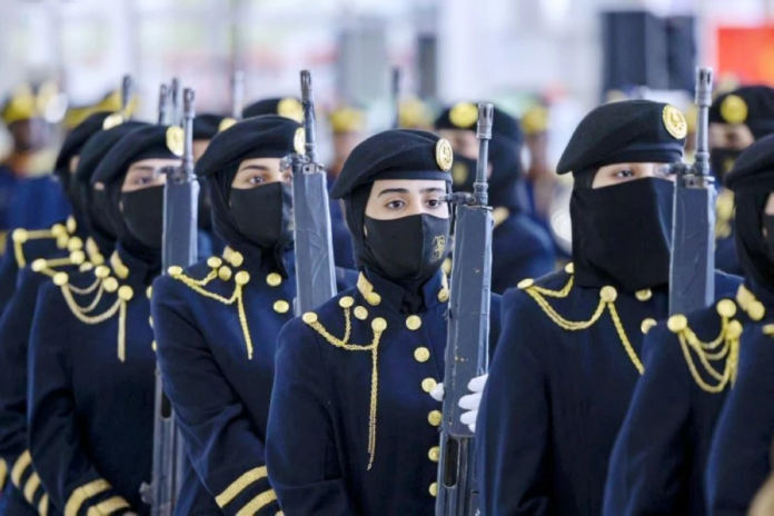 الفصيل الصامت النسائي يبهر زوار معرض الدفاع العالمي 2024