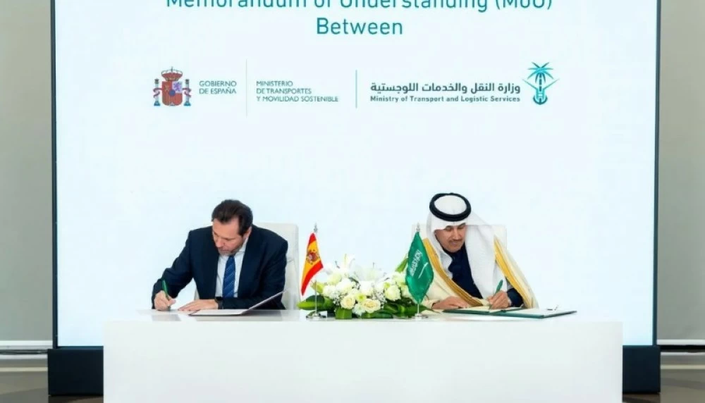 وزيرا النقل السعودي والإسباني يوقعان مذكرات التفاهم