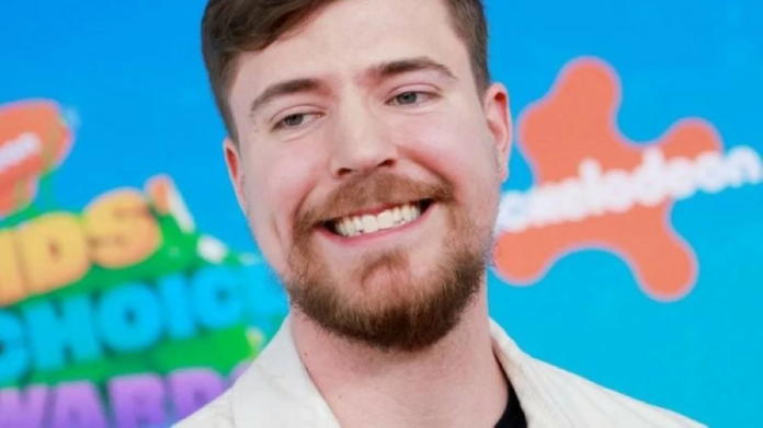 نسر أصلع يكلف مستر بيست ملايين الدولارات.. ما القصة؟