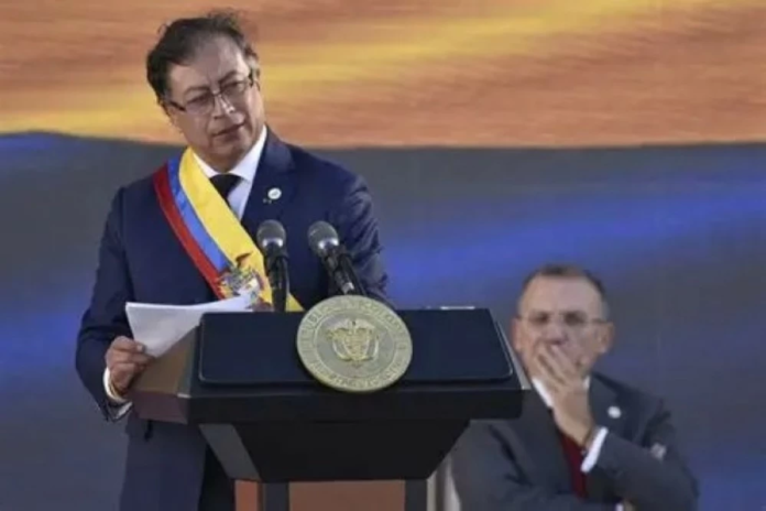 نجاة رئيس كولومبيا من محاولة اغتيال فوق البحر الكاريبي