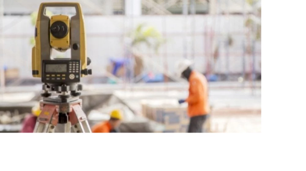 أجهزة مساحية متطورة