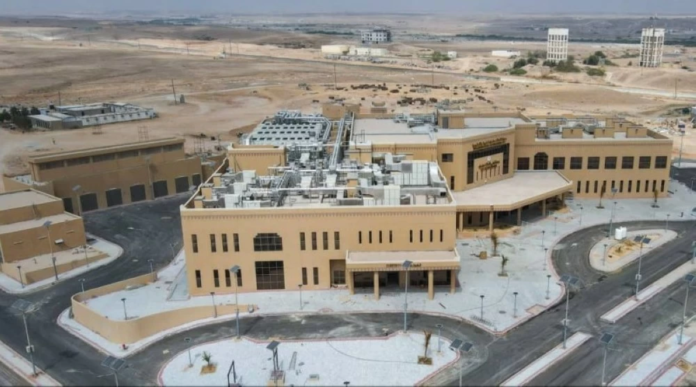 إنجاز مدينة الملك سلمان الطبية بالمهرة بدعم سعودي