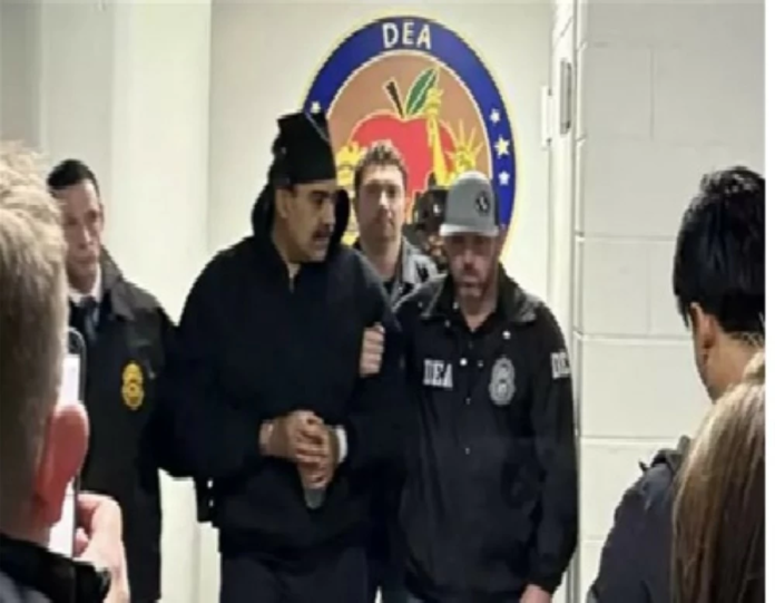 الذكاء الاصطناعي في قلب عملية اعتقال مادورو العسكرية