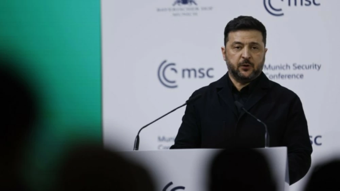 زيلينسكي يطالب بضغط دولي على روسيا لتنازلات السلام