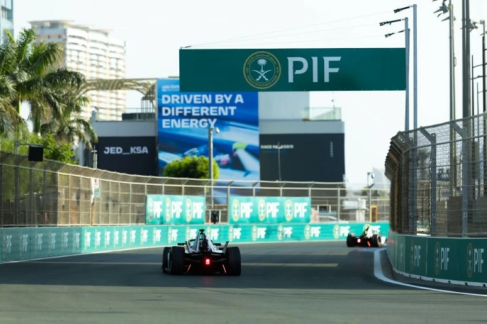 فوز دا كوستا في فورمولا إي الدرعية: السعودية مركز للسباقات الكهربائية