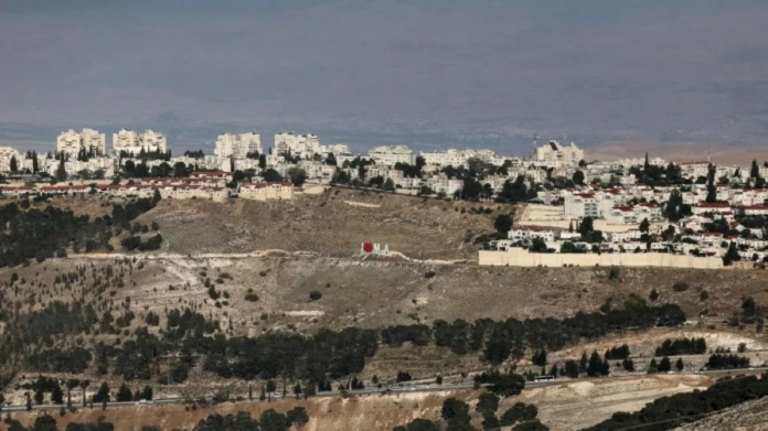 الرئاسة الفلسطينية: إسرائيل تحول الضفة لأملاك دولة وتنسف حل الدولتين