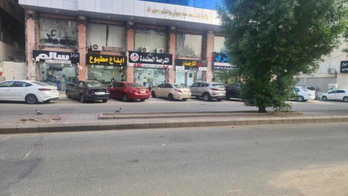 توطين المهن في السعودية: تحديات التنفيذ وواقع شارع العلم بمكة