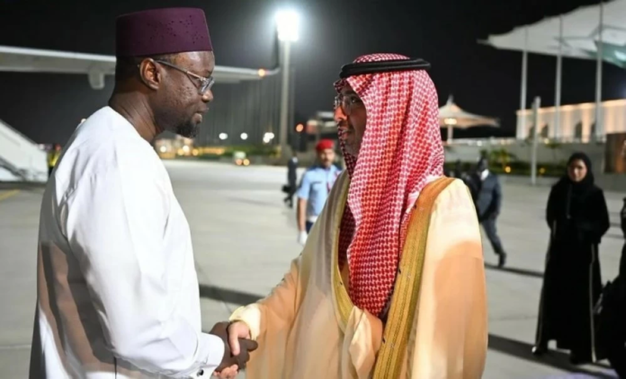 رئيس وزراء السنغال عثمان سونكو يصل جدة لتعزيز العلاقات السعودية السنغالية