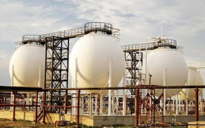 أسعار الغاز الطبيعي الأمريكي تهبط 8% بسبب الطقس الدافئ