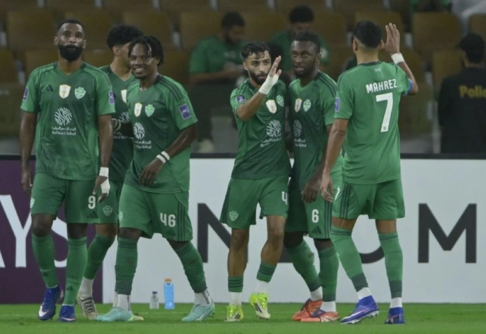 الأهلي يفوز 4-3 على شباب الأهلي الإماراتي ويُعزز موقعه آسيويًا