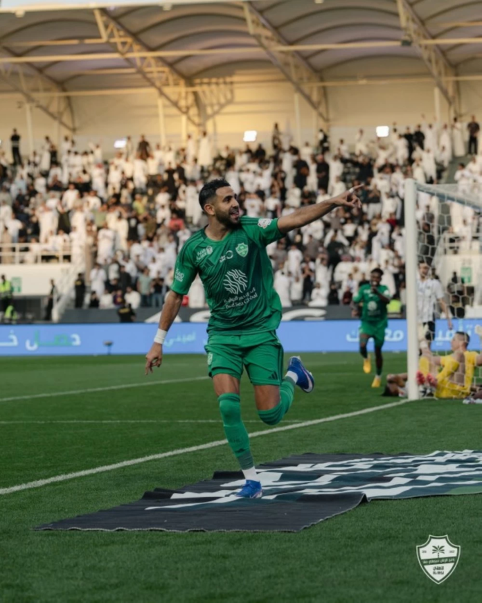 رياض محرز: إنجازات أيقونة الأهلي السعودي وتأثيره