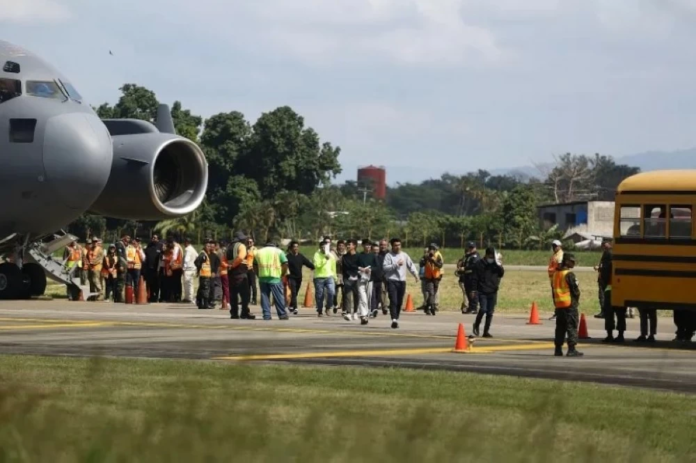 ترحيل مهاجرين: الكاميرون تستقبل دفعة جديدة من أمريكا