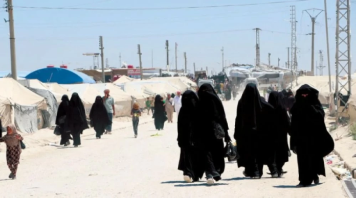 أستراليا ترفض إعادة 34 امرأة وطفلاً من سورية بسبب صلات بداعش