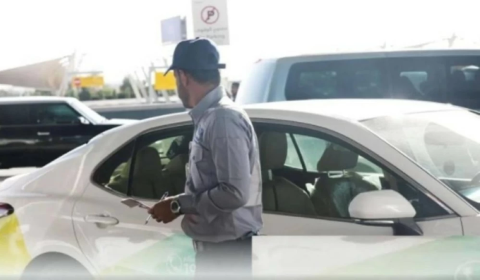 السعودية ترحل أجنبيين لمزاولة 