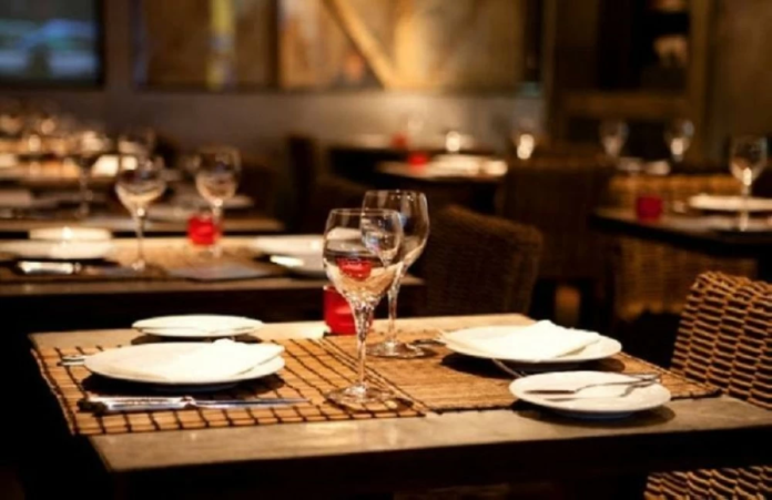 نمو سوق المطاعم والمقاهي بالسعودية: 100 مليار ريال وتحديات