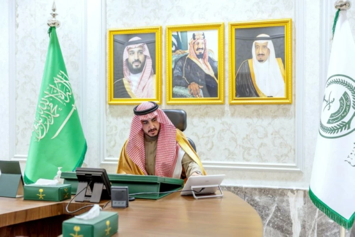 أمير الجوف يطلق خدمة الاتصال المرئي للمواطنين بصوير