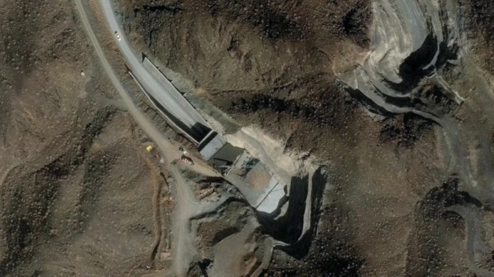 توترات أمريكا وإيران: البيت الأبيض يبرر ضربة وإسرائيل تتأهب