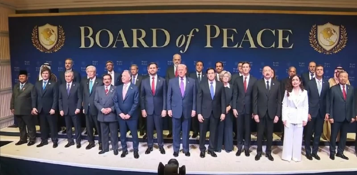 ترامب: السلام في غزة معقد ويتطلب نزع سلاح حماس أولاً