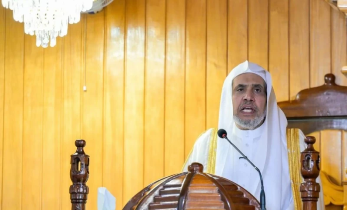 العيسى يخطب في رواندا: رسالة سلام وتسامح من رابطة العالم الإسلامي