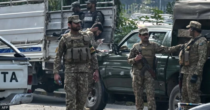 غارات باكستانية في أفغانستان: تصعيد حدودي وتوتر متصاعد