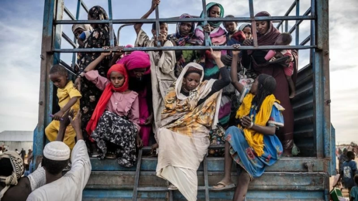 تشاد تغلق حدودها مع السودان: تداعيات أمنية وإنسانية خطيرة