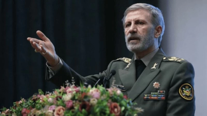 قائد الجيش الإيراني يحذر من 