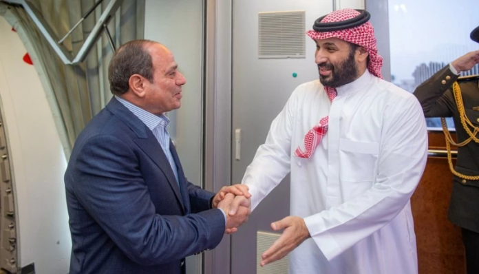 ولي العهد يستقبل الرئيس المصري بجدة لبحث التعاون الإقليمي