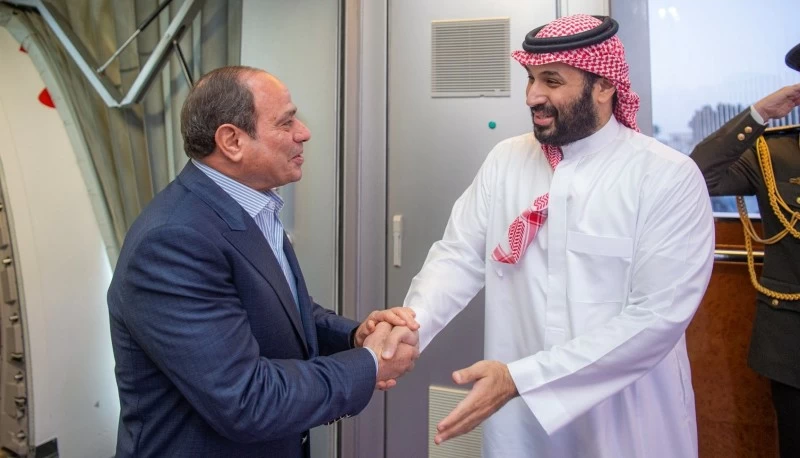 ولي العهد الأمير محمد بن سلمان يستقبل الرئيس المصري عبدالفتاح السيسي في جدة