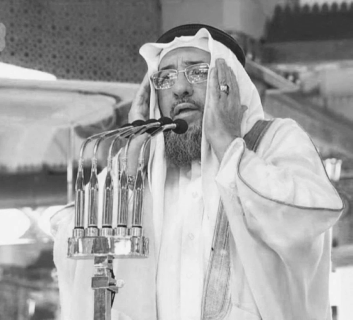 وفاة فيصل النعمان مؤذن المسجد النبوي.. رحيل الصوت الشجي