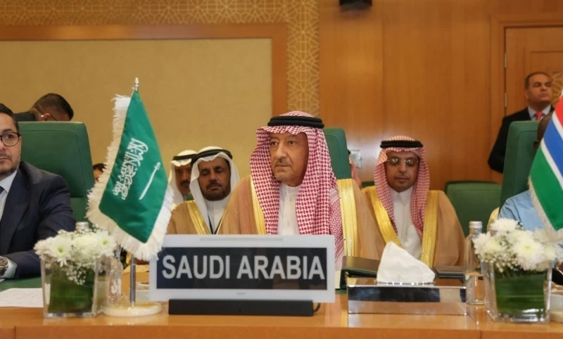 الخريجي يشارك في اجتماع منظمة التعاون الإسلامي بجدة