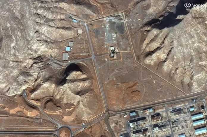 وول ستريت جورنال: 3 مواقع نووية إيرانية مهددة بالقصف