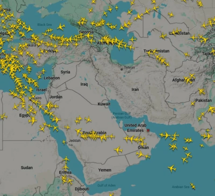 شلل الطيران في الشرق الأوسط: تداعيات الضربات الأمريكية الإيرانية