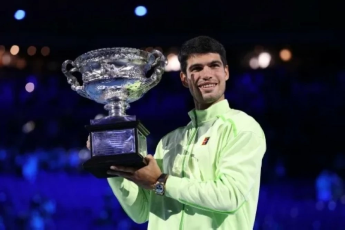 ألكاراز يحقق الغراند سلام في أستراليا المفتوحة ويصنع التاريخ