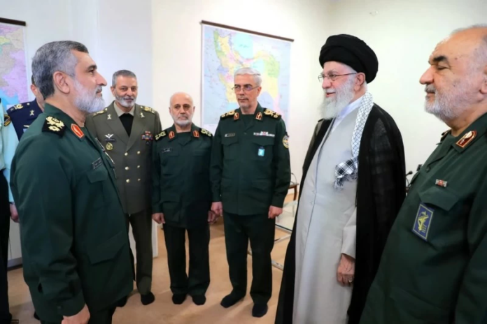 إسرائيل تعلن مقتل علي شمخاني ووزير الدفاع الإيراني في عملية زئير الأسد