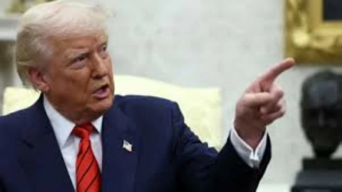 ترمب يهدد إيران بضربة عسكرية غير مسبوقة بعد مقتل خامنئي