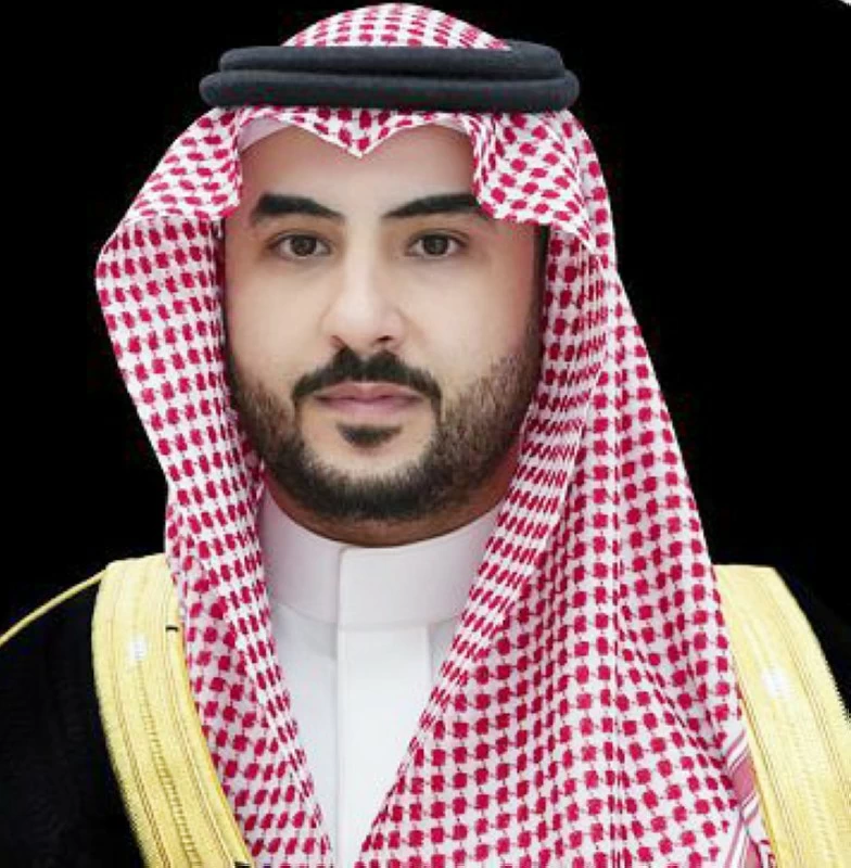 وزير الدفاع السعودي ونظراؤه في قطر والكويت