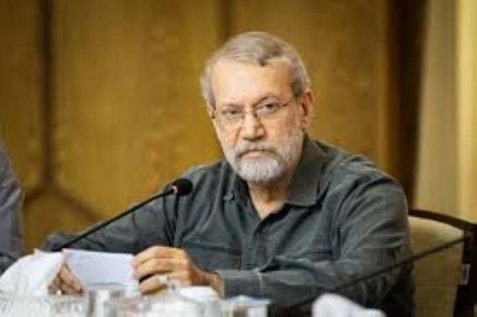 لاريجاني ينفي التفاوض مع أمريكا وترمب يصعد عسكرياً