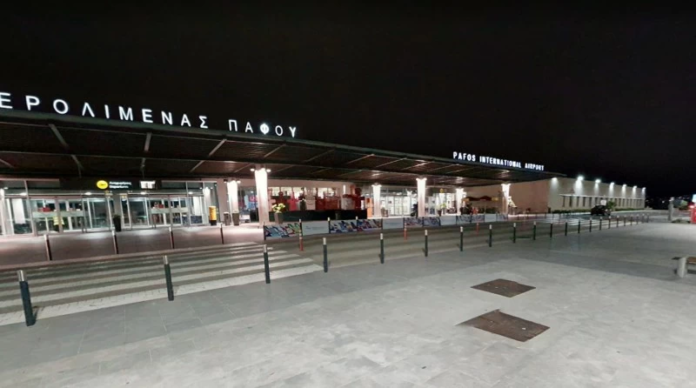 إخلاء مطار بافوس في قبرص بعد استهداف قاعدة أكروتيري بمسيرات