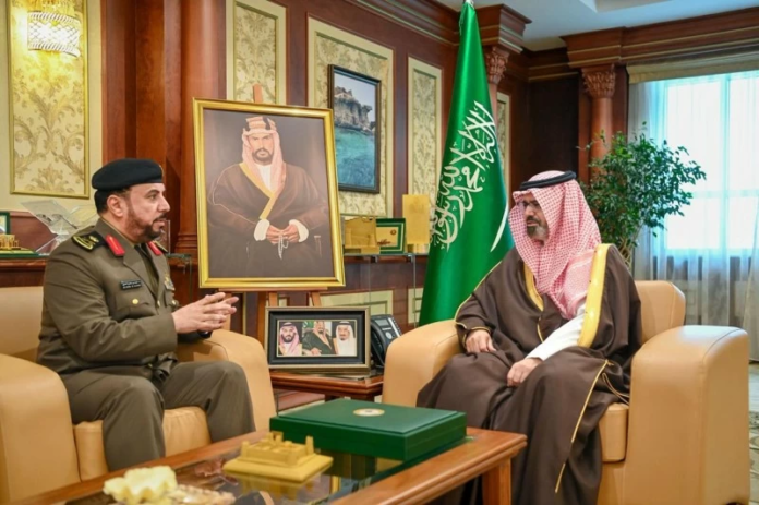 نائب أمير جازان يتسلم التقرير السنوي لشرطة المنطقة 2025