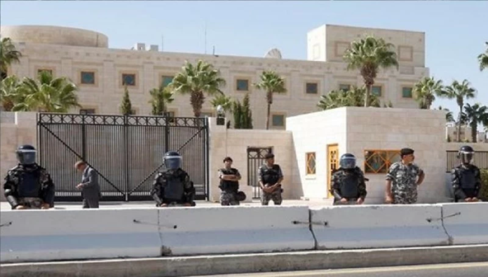 الأمن الأردني يحذر سكان محيط السفارة الأمريكية: تعليمات هامة