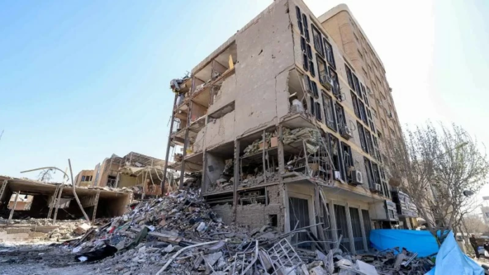 طهران مدينة أشباح: تفاصيل القصف الجوي والعزلة الدولية